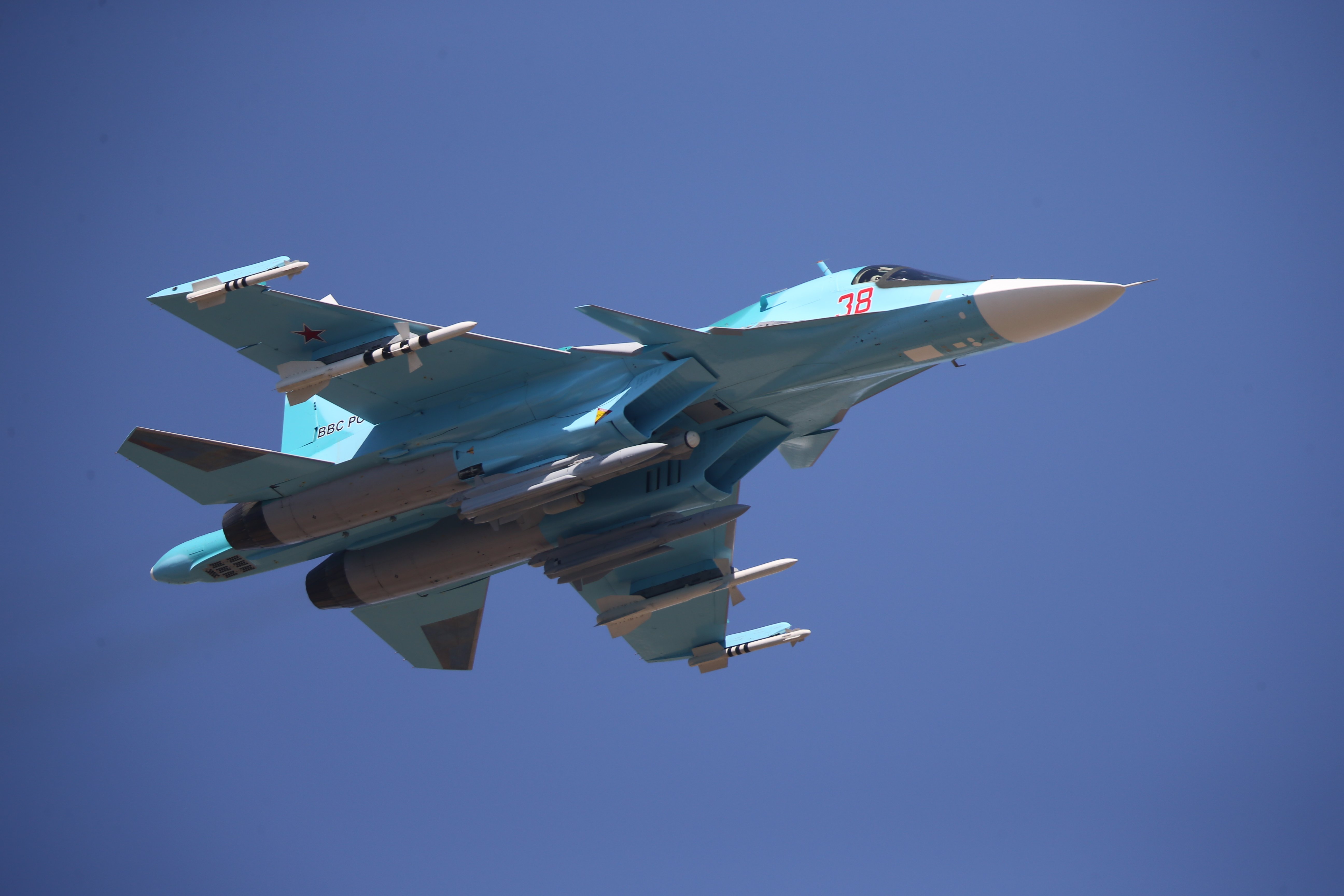 russia-receives-final-batch-of-su-34-fighter-bombers